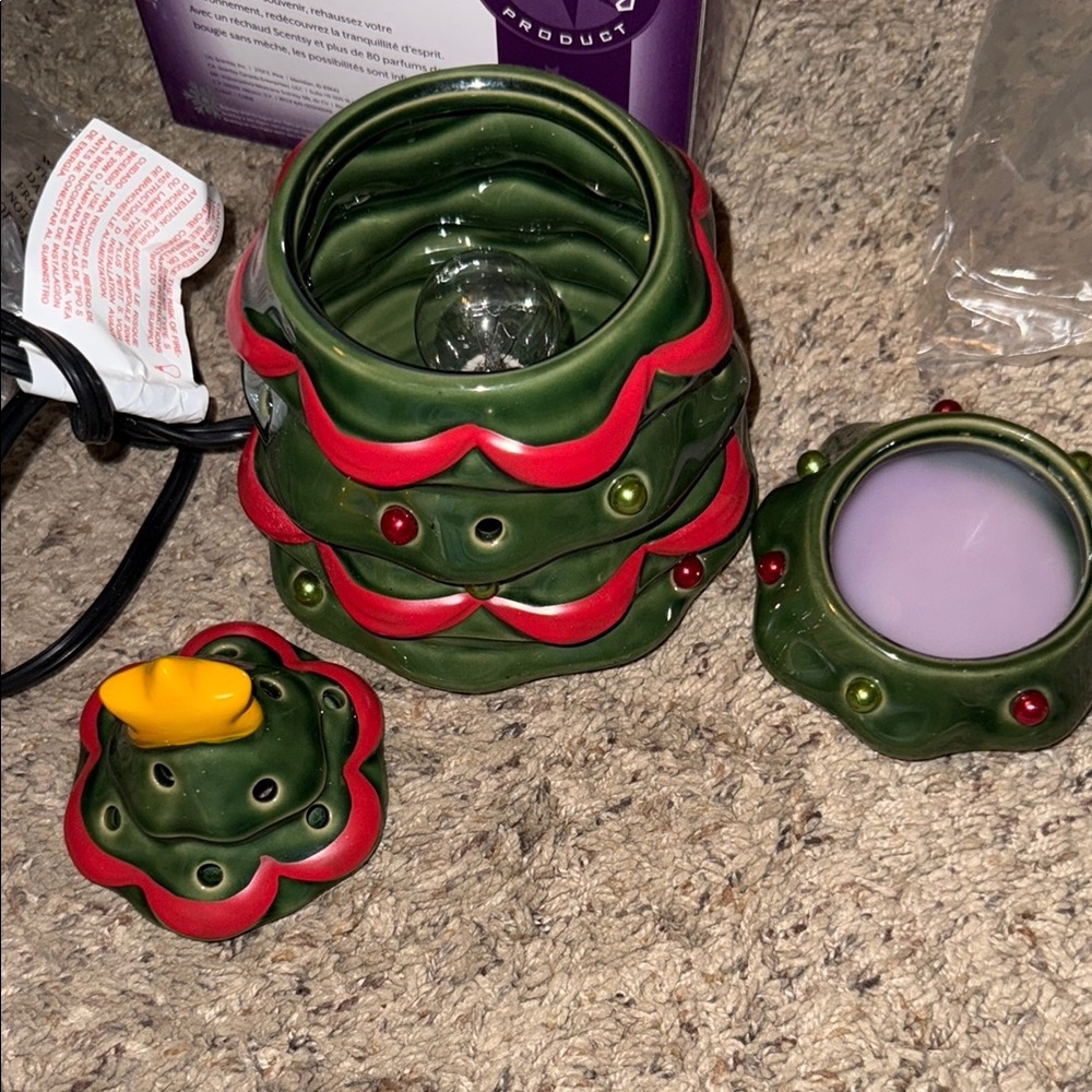 Scentsy Christmas Tree Warmer - Picture 3 of 5